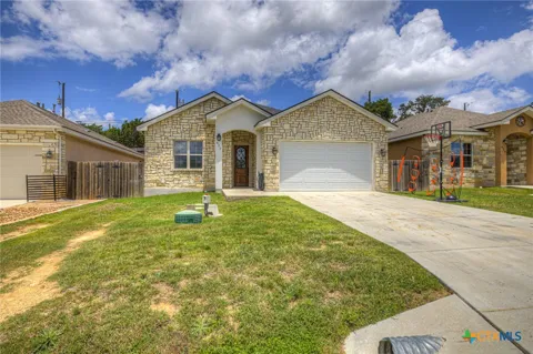627 Hummingbird Hill
