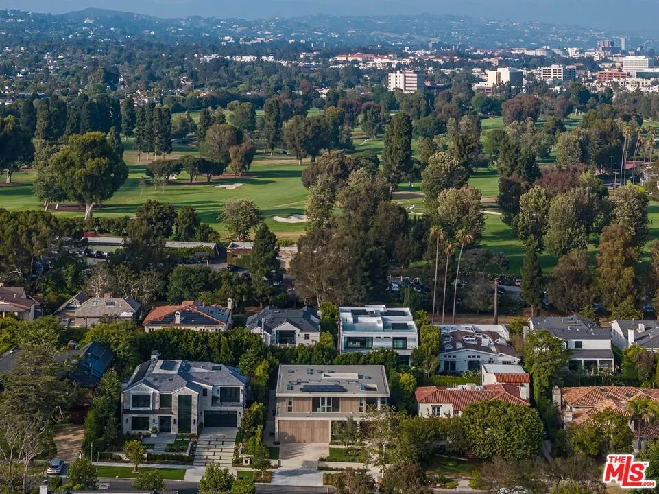 634 Moreno Avenue Los Angeles, CA 90049