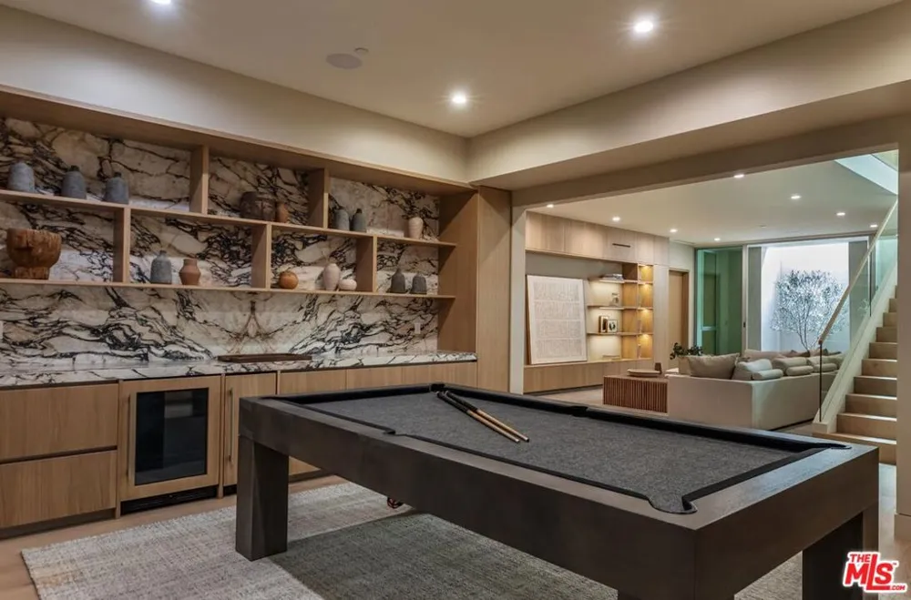 634 Moreno Avenue Los Angeles, CA 90049