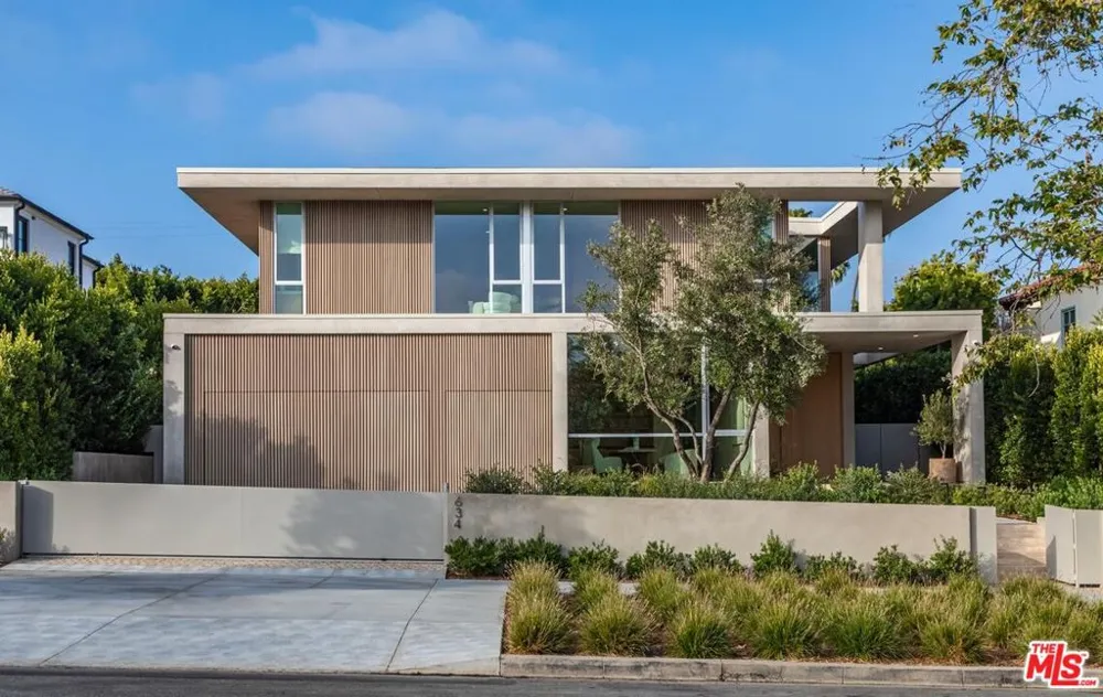 634 Moreno Avenue Los Angeles, CA 90049