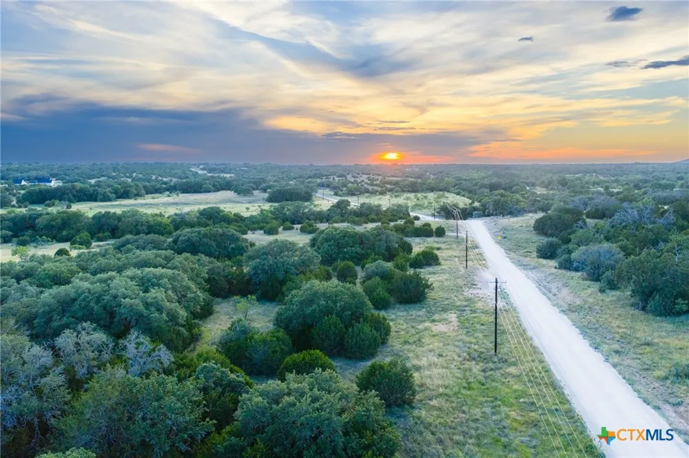 261 W Rolling Oaks Drive Goldthwaite, TX 76844