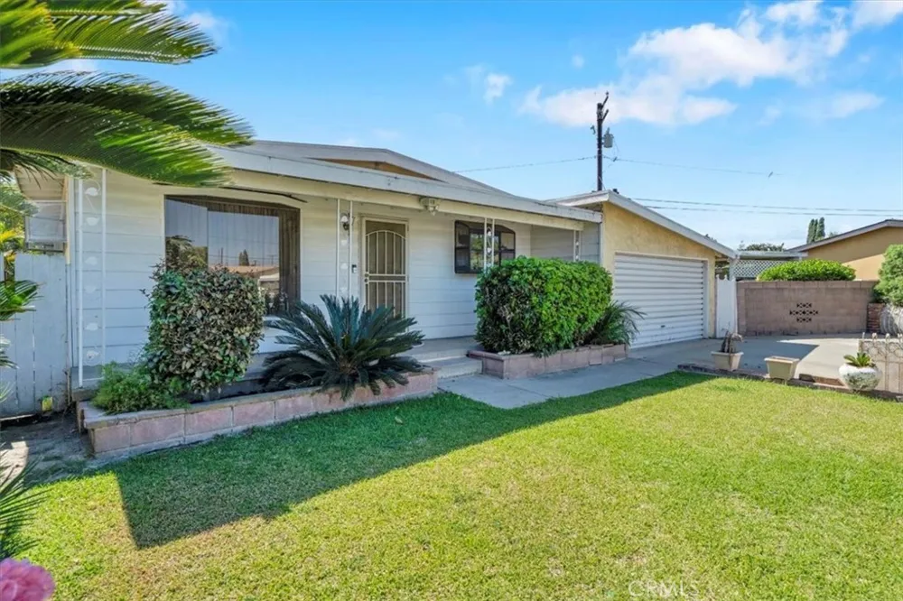 9241 Vicki Drive Santa Fe Springs, CA 90670