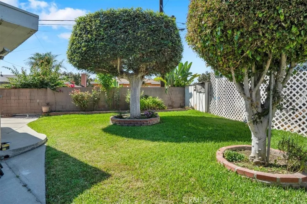 9241 Vicki Drive Santa Fe Springs, CA 90670