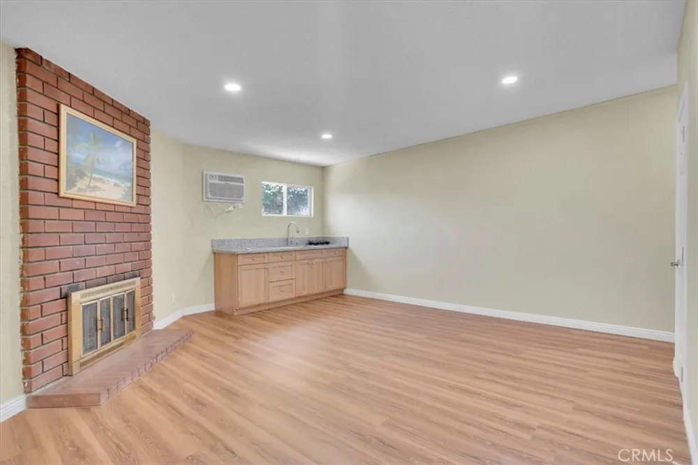 9241 Vicki Drive Santa Fe Springs, CA 90670