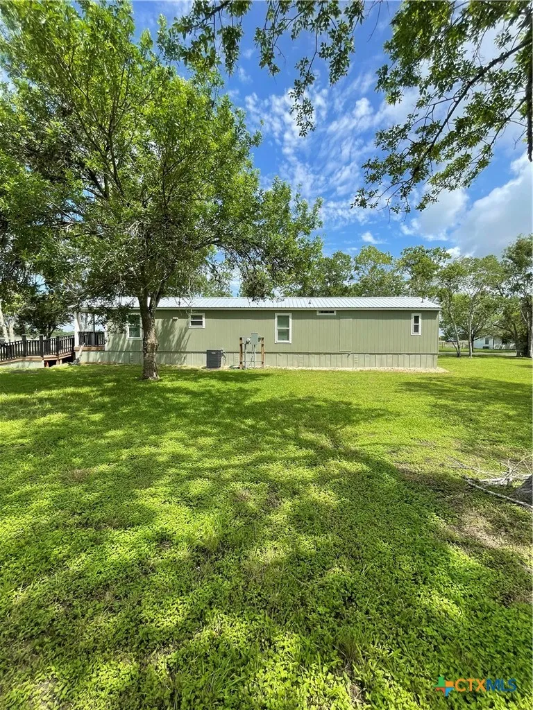 908 Colorado Street Edna, TX 77957