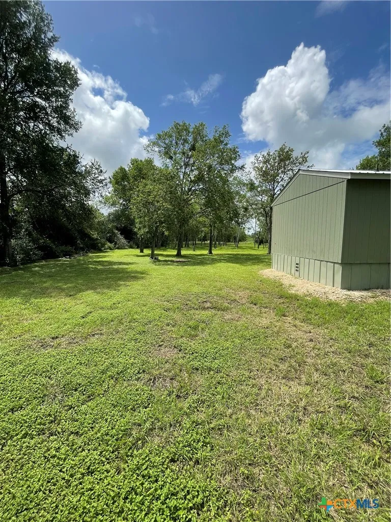 908 Colorado Street Edna, TX 77957