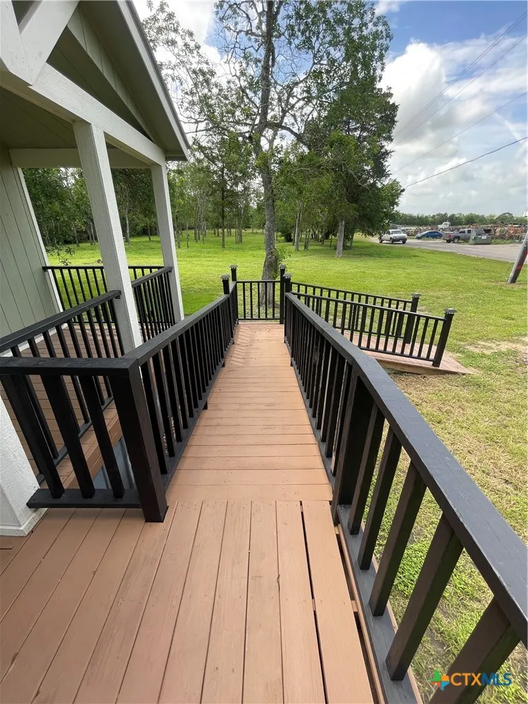 908 Colorado Street Edna, TX 77957
