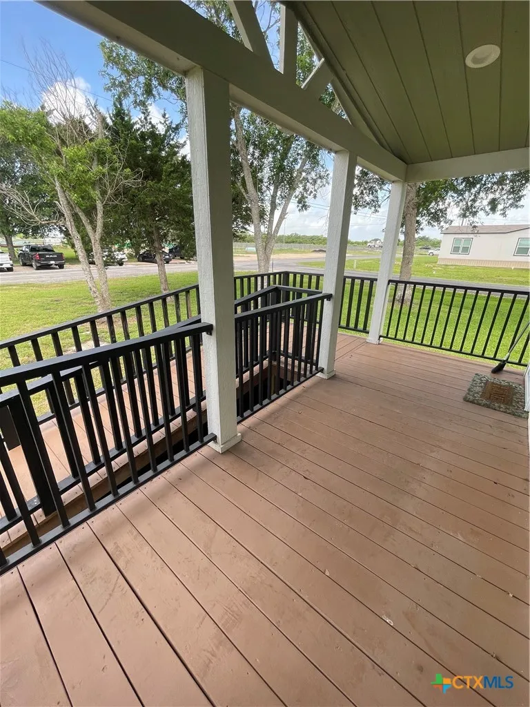 908 Colorado Street Edna, TX 77957