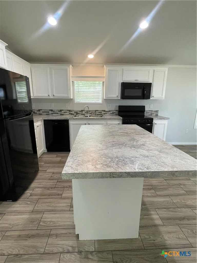 908 Colorado Street Edna, TX 77957
