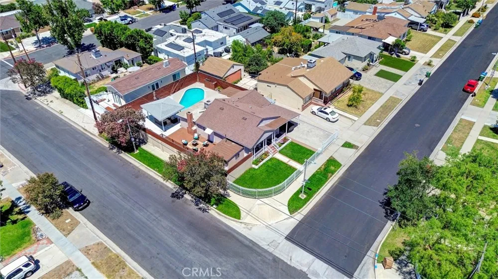 17513 Tiara Street Encino, CA 91316