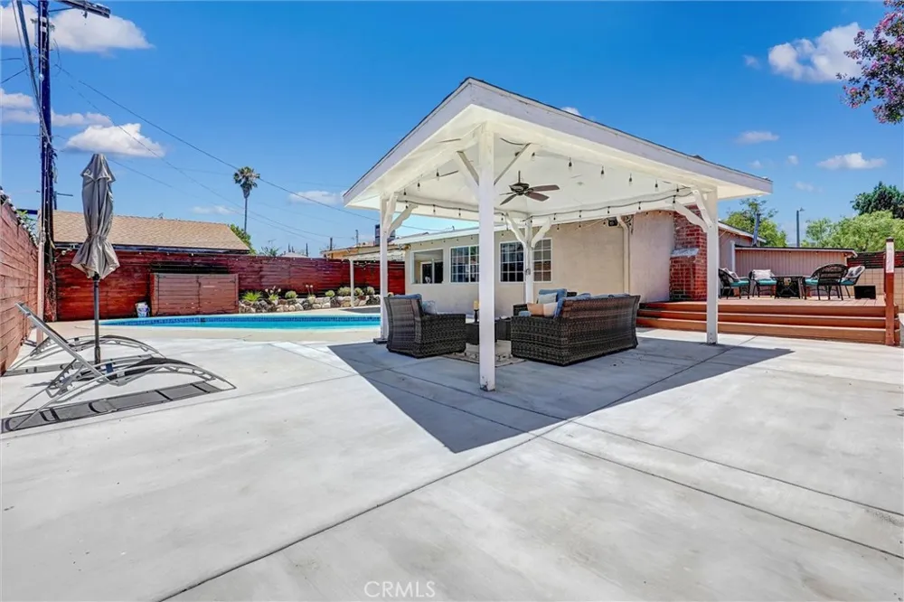 17513 Tiara Street Encino, CA 91316