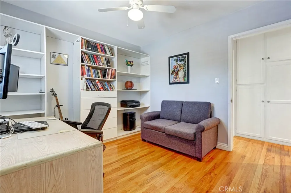 17513 Tiara Street Encino, CA 91316