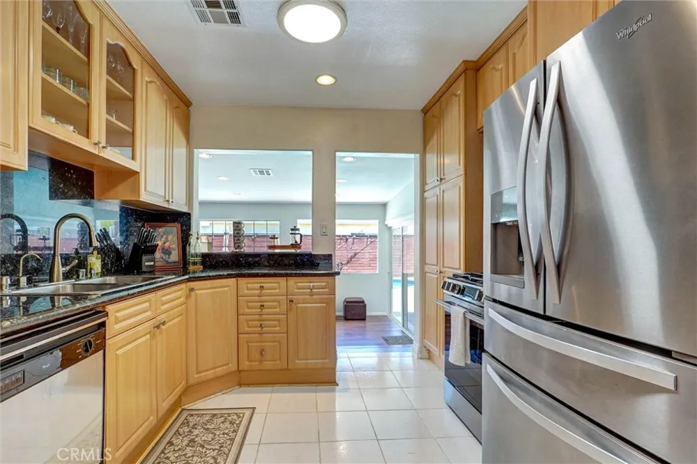 17513 Tiara Street Encino, CA 91316