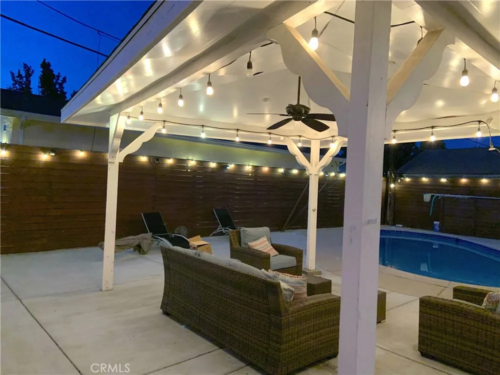 17513 Tiara Street Encino, CA 91316