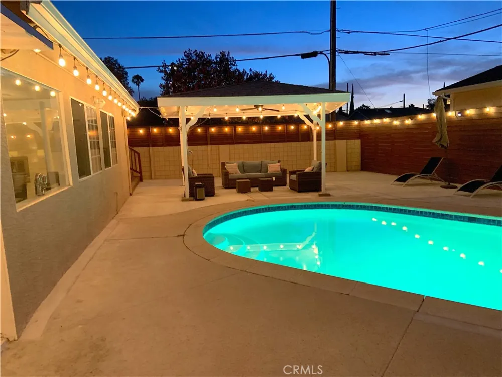 17513 Tiara Street Encino, CA 91316