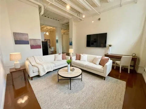 312 W 5th Street #201