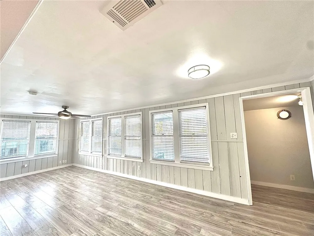 417 W Avenue A Port Aransas, TX 78373