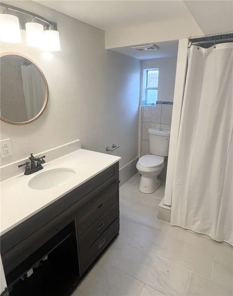 417 W Avenue A Port Aransas, TX 78373