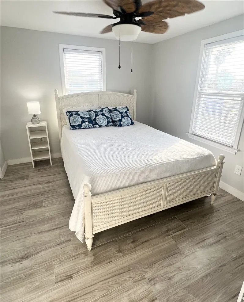 417 W Avenue A Port Aransas, TX 78373
