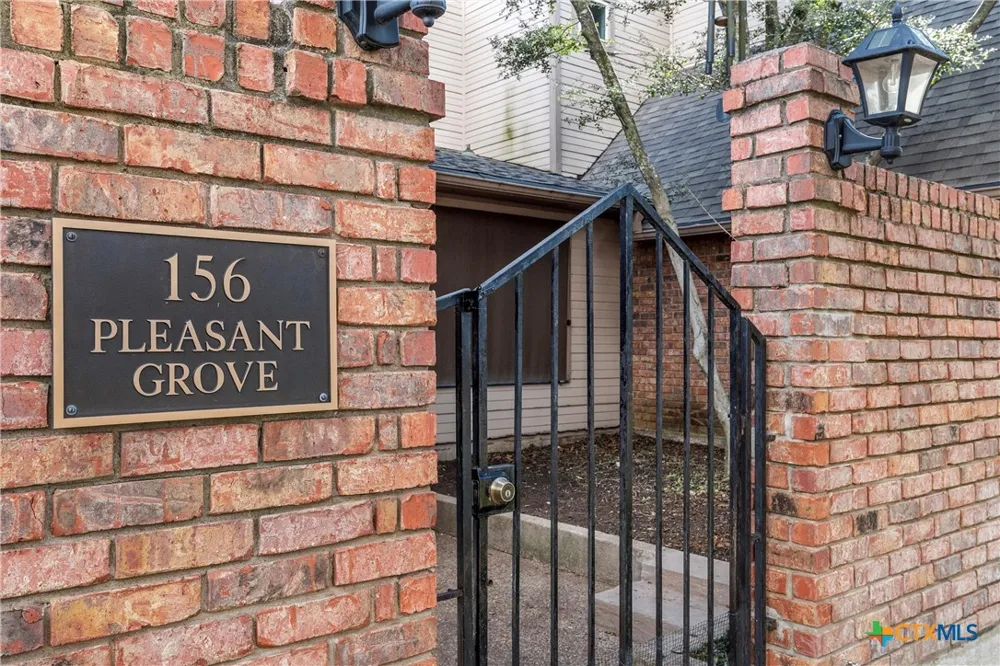 156 Pleasant Grove Lane Woodway, TX 76712