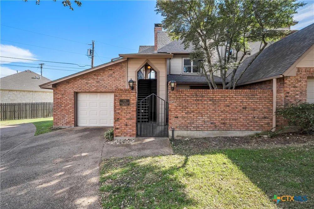 156 Pleasant Grove Lane Woodway, TX 76712