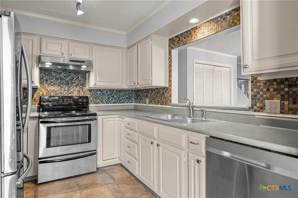 156 Pleasant Grove Lane Woodway, TX 76712