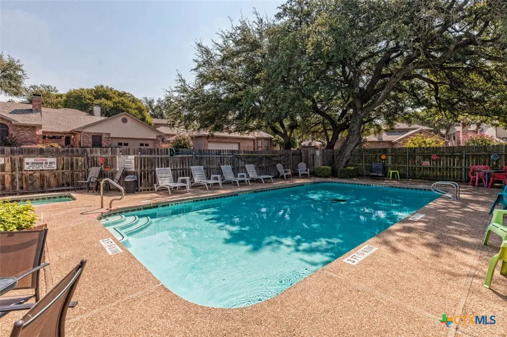 156 Pleasant Grove Lane Woodway, TX 76712