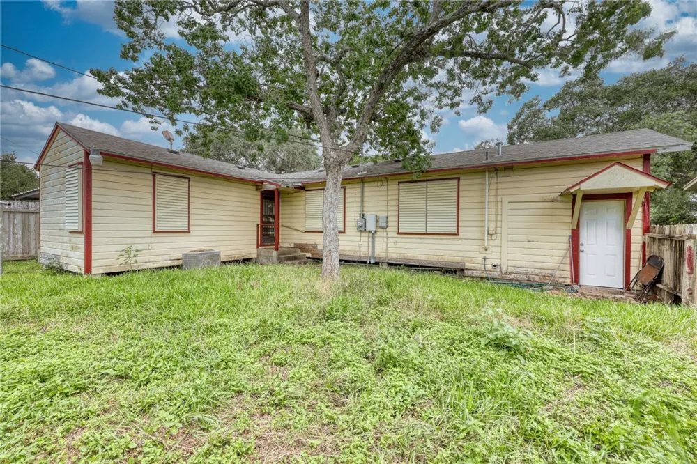 3926 Redwood Street Corpus Christi, TX 78411