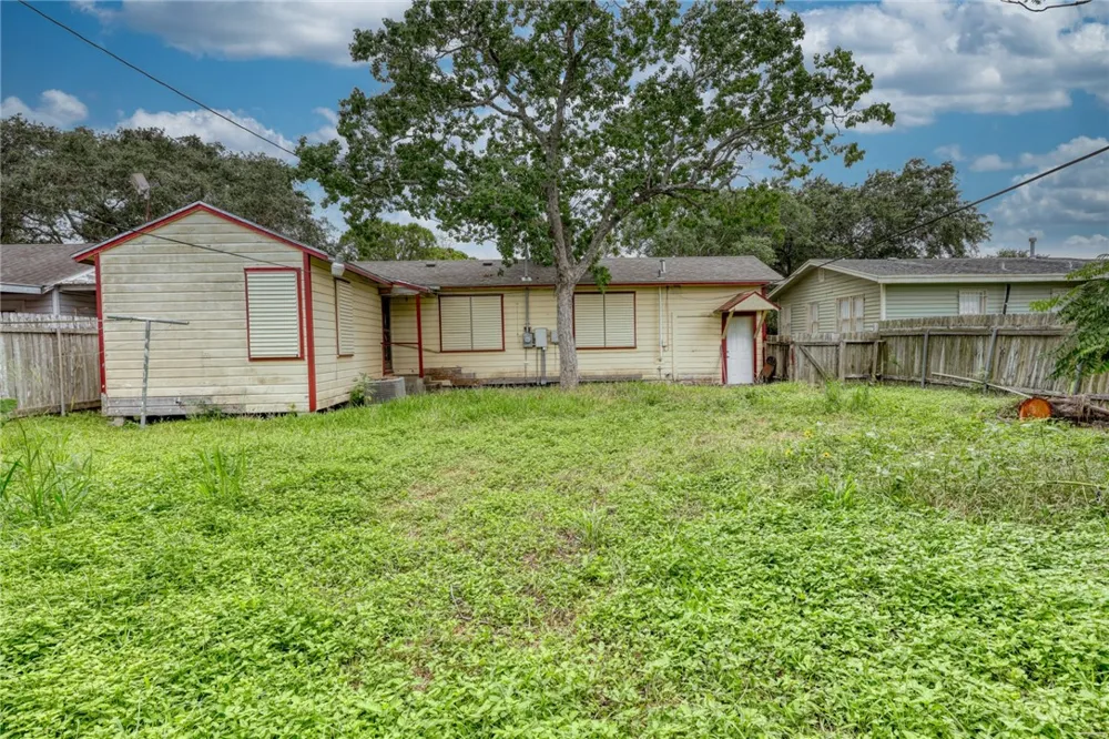 3926 Redwood Street Corpus Christi, TX 78411