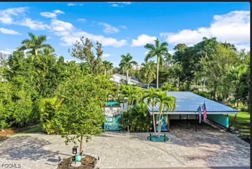McGregor Boulevard Fort Myers, FL 33901