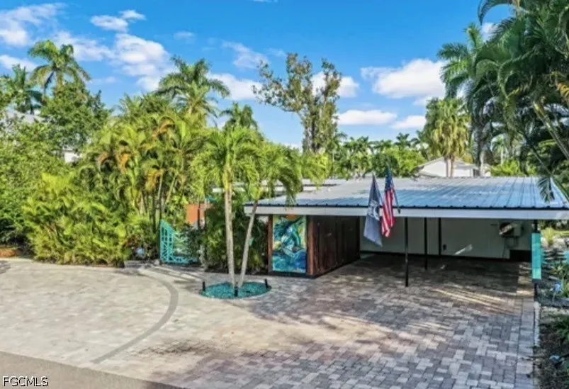 McGregor Boulevard Fort Myers, FL 33901