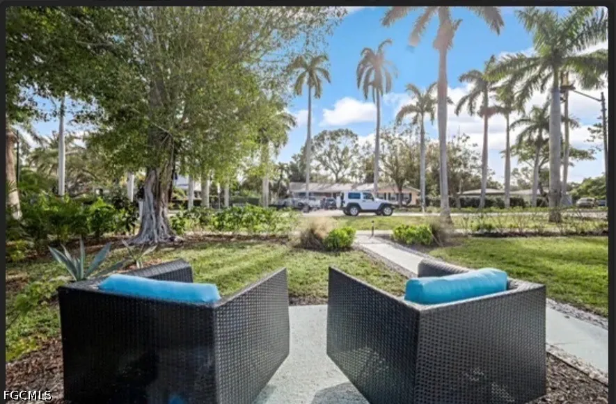 McGregor Boulevard Fort Myers, FL 33901