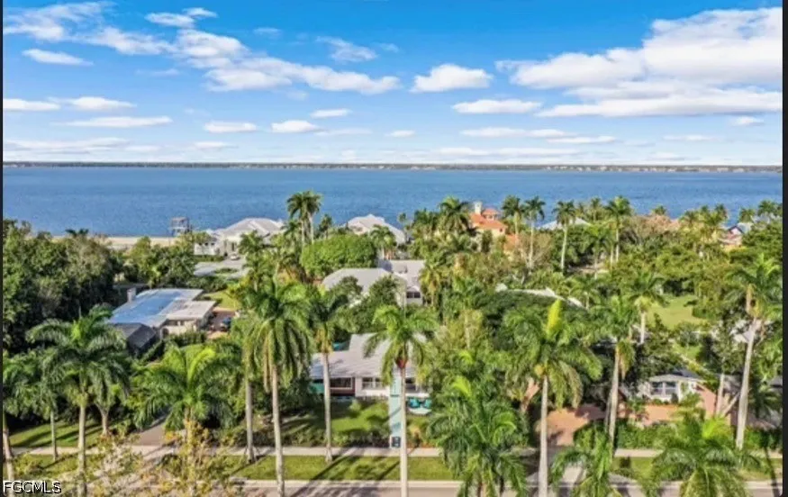McGregor Boulevard Fort Myers, FL 33901