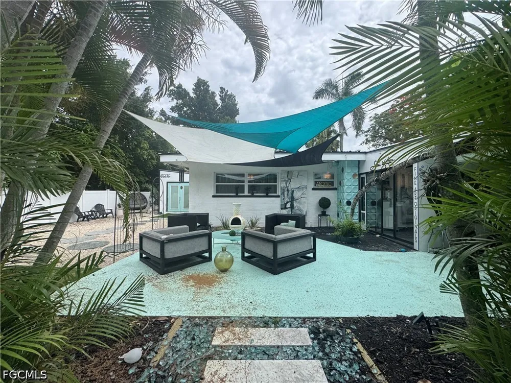 McGregor Boulevard Fort Myers, FL 33901