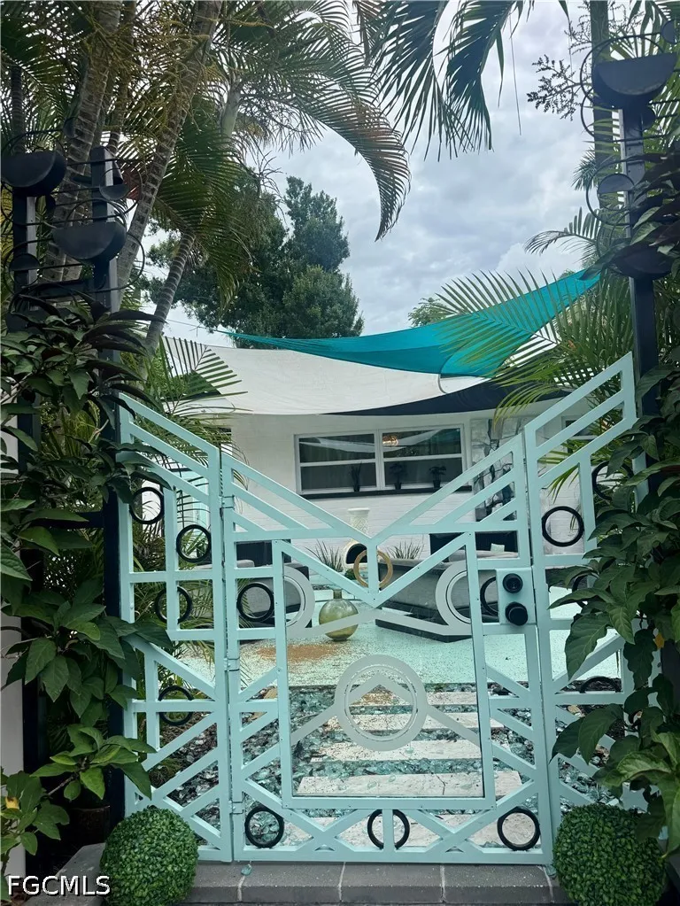 McGregor Boulevard Fort Myers, FL 33901