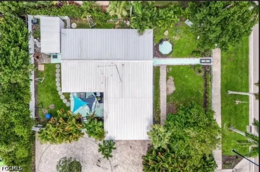 McGregor Boulevard Fort Myers, FL 33901