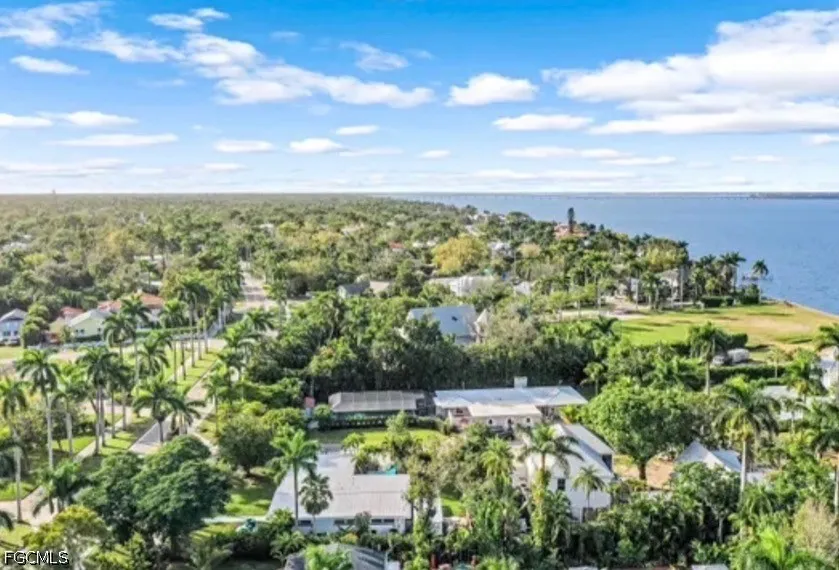 McGregor Boulevard Fort Myers, FL 33901
