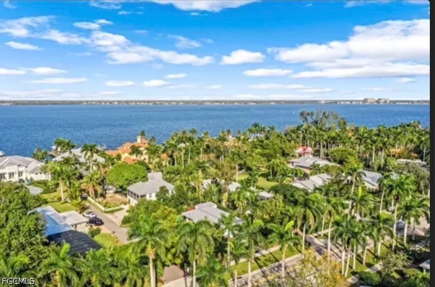 McGregor Boulevard Fort Myers, FL 33901