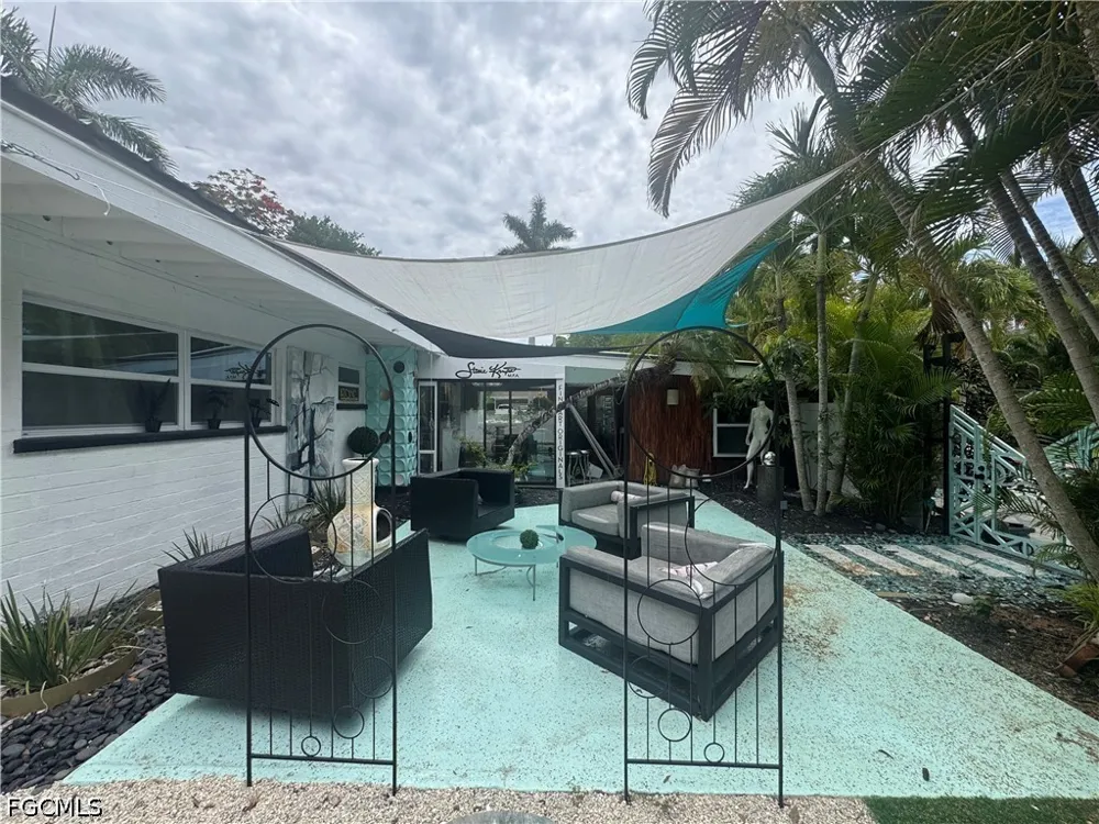 McGregor Boulevard Fort Myers, FL 33901
