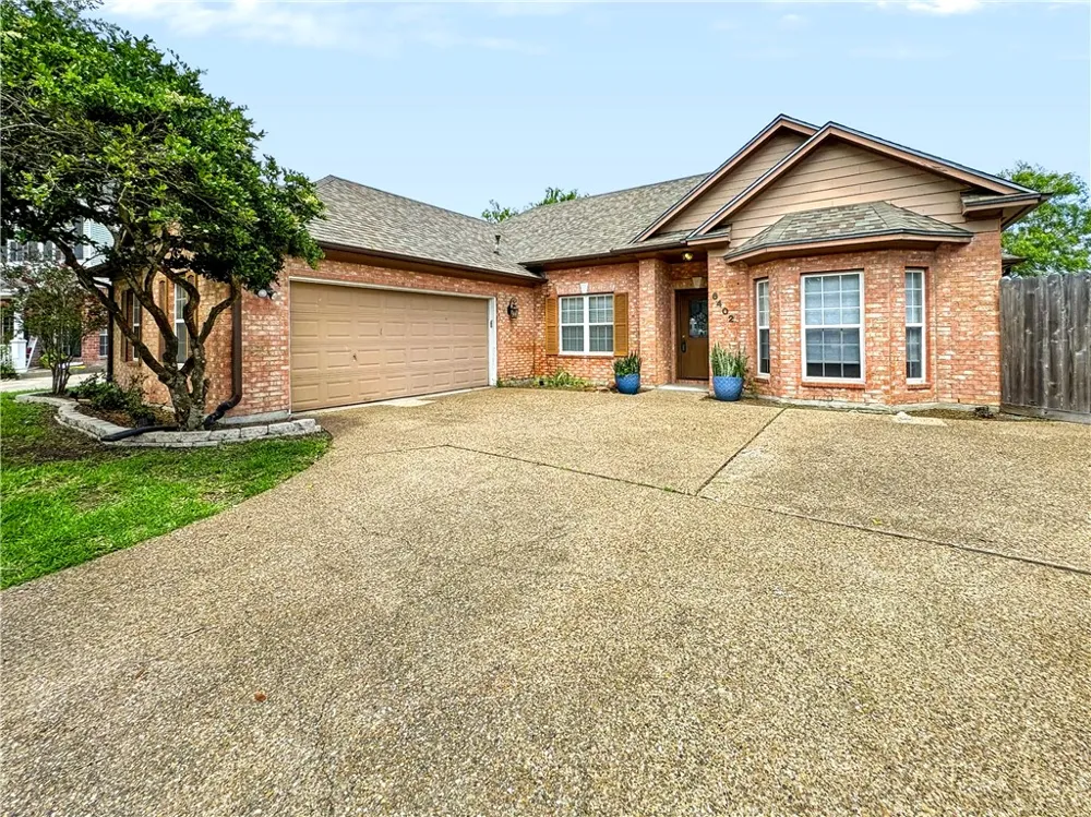 6402 Bellac Street Corpus Christi, TX 78414