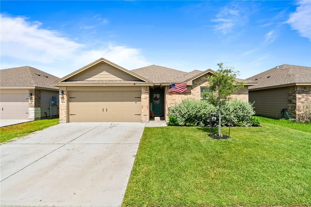 104 Silas St Sinton, TX 78387