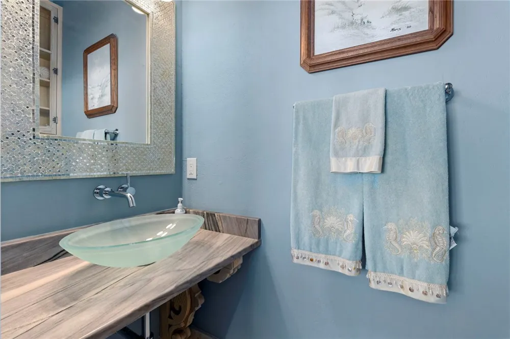 140 Bay Harbor Drive Aransas Pass, TX 78336