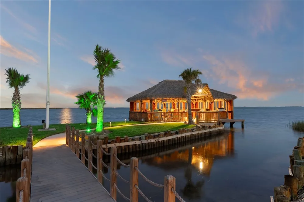 140 Bay Harbor Drive Aransas Pass, TX 78336