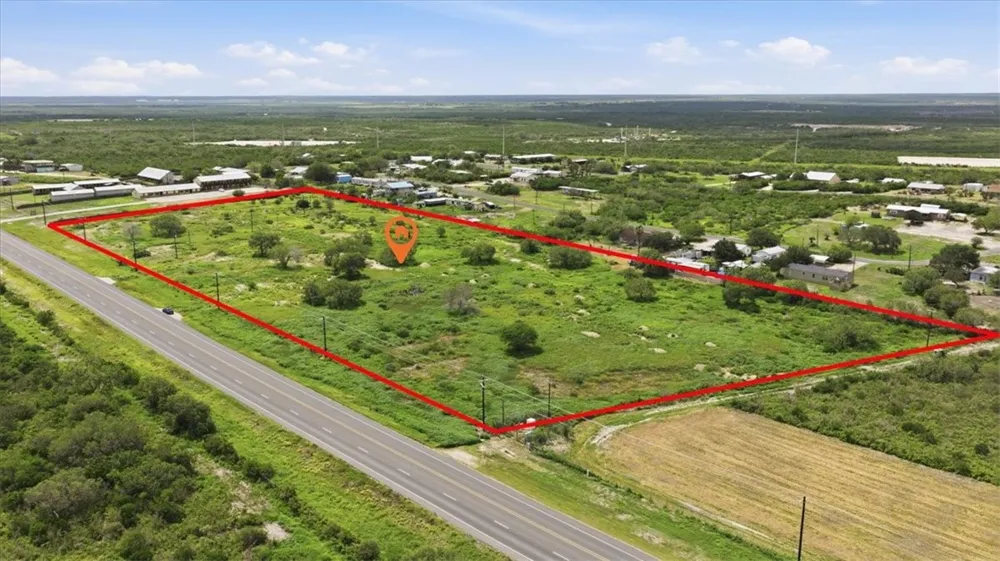 3187 Highway 72 Three Rivers, TX 78071
