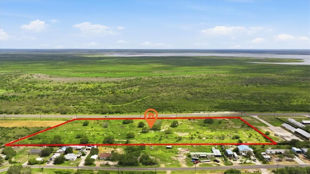 3187 Highway 72 Three Rivers, TX 78071