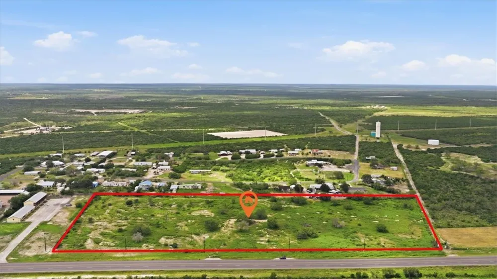 3187 Highway 72 Three Rivers, TX 78071