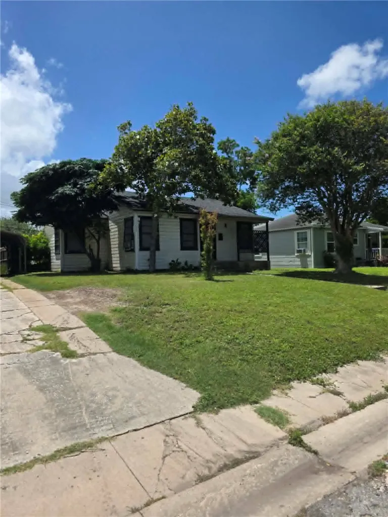 1237 Golla Drive Corpus Christi, TX 78407