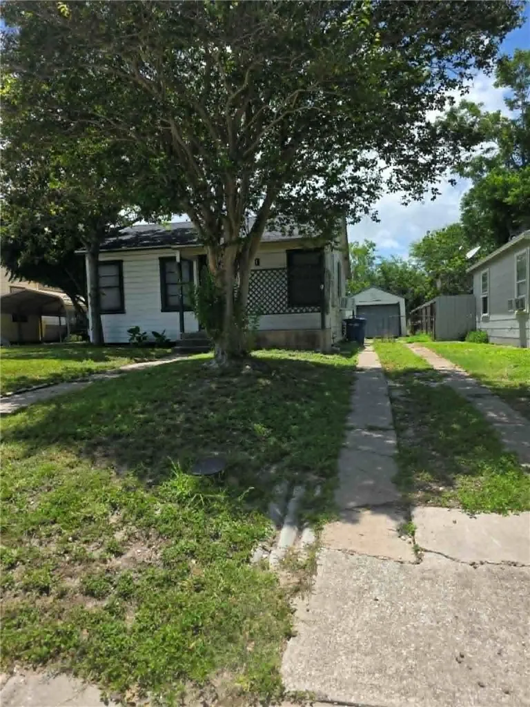 1237 Golla Drive Corpus Christi, TX 78407
