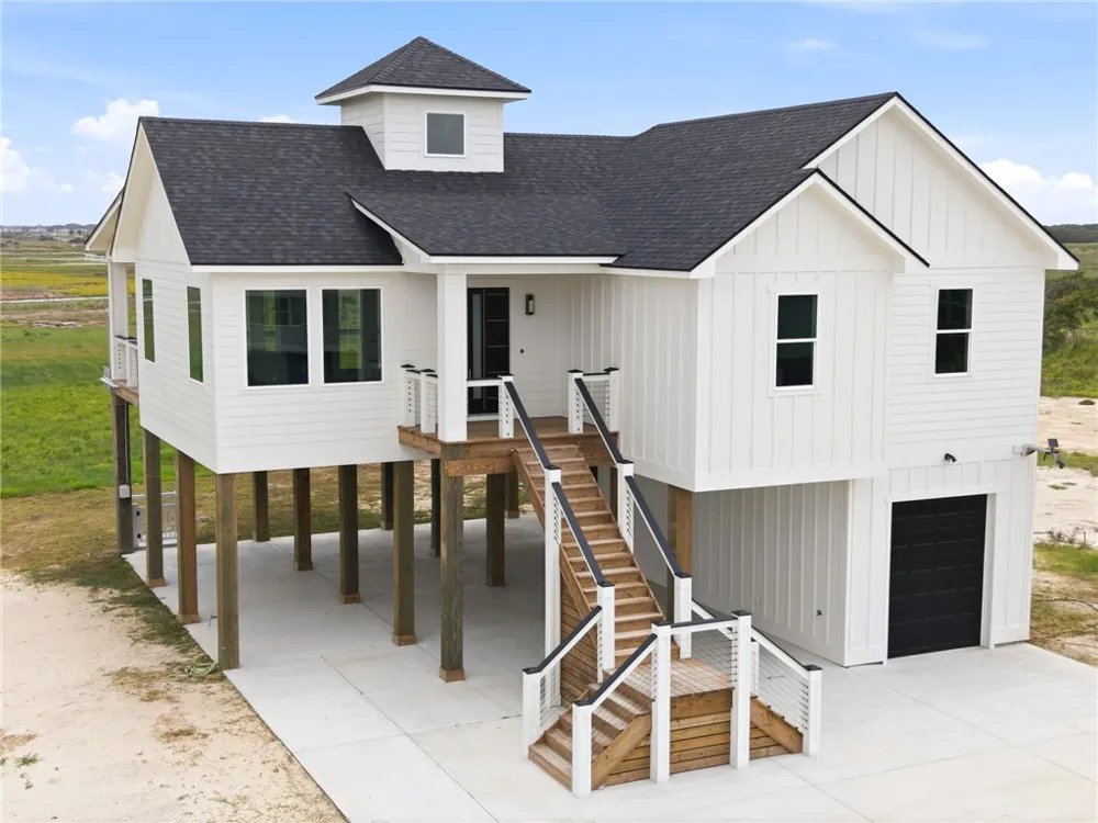113 Port St Claire Aransas Pass, TX 78336