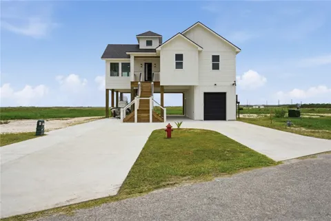 113 Port St Claire